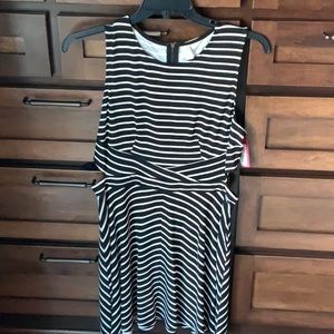 Sleeveless stripe dress
